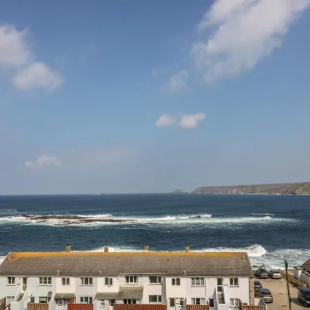 8 Sennen Heights Apartment Penzance